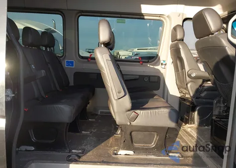 2014 Mercedes-Benz Sprinter 2500 High Roof из США, поврежденный, VIN WDZPE8CC7E5919511